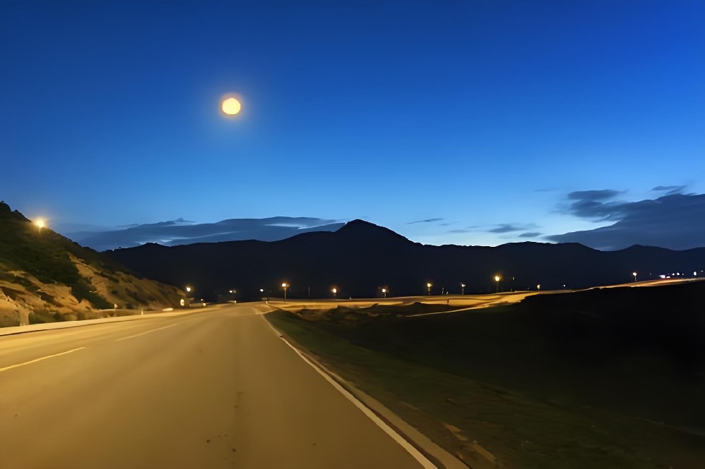 道路(lù)照(zhào)明工(gōng)程 路(lù)一(yī)直都在